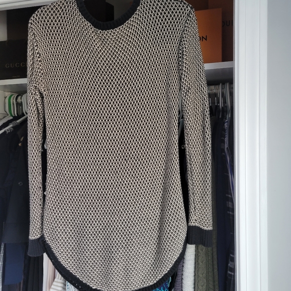 Splendid Sweater - Picture 3 of 5